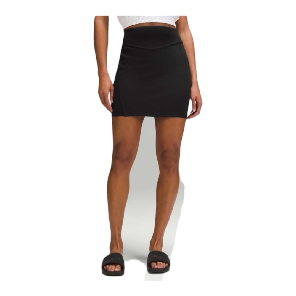 Lululemon Scuba High-Rise Mini Skirt Black Size L (10) Cozy Fleece NWT